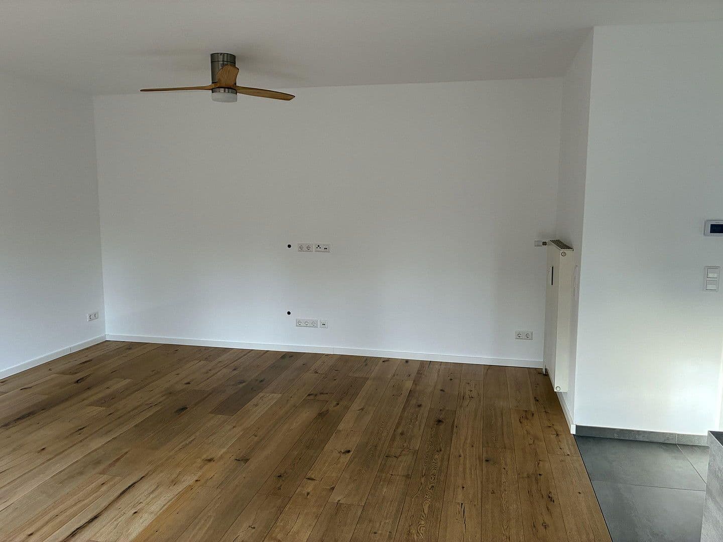 Pronájem bytu 2+1 60 m², Wolfsburg, Dolní Sasko Pronájem bytu 2+1 60 m², Wolfsburg, Dolní Sasko