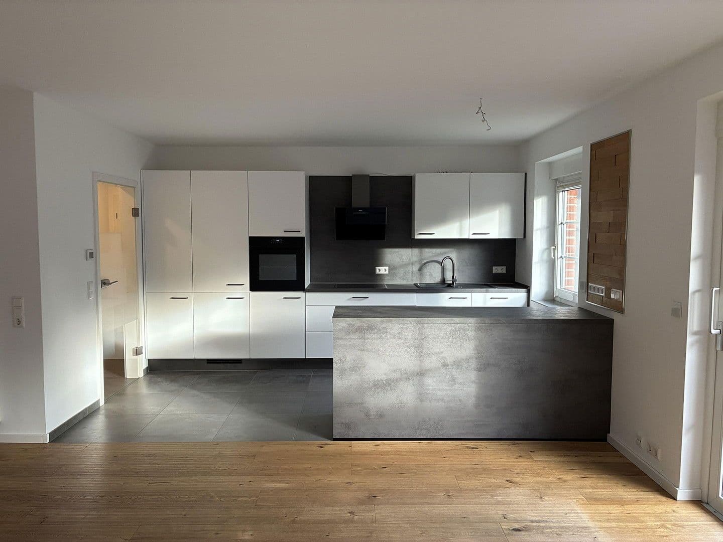 Pronájem bytu 2+1 60 m², Wolfsburg, Dolní Sasko Pronájem bytu 2+1 60 m², Wolfsburg, Dolní Sasko