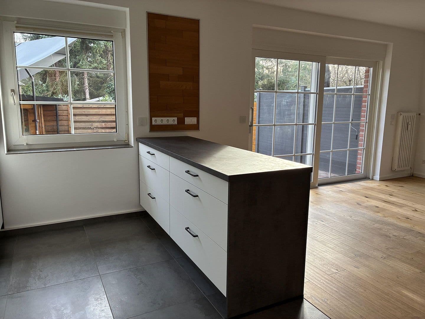 Pronájem bytu 2+1 60 m², Wolfsburg, Dolní Sasko Pronájem bytu 2+1 60 m², Wolfsburg, Dolní Sasko