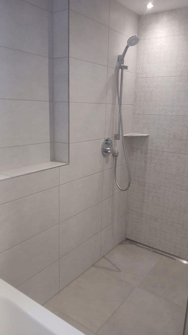 Pronájem bytu 2+1 100 m², Leutenbergstraße 2, Kammlach, Bavorsko Pronájem bytu 2+1 100 m², Leutenbergstraße 2, Kammlach, Bavorsko