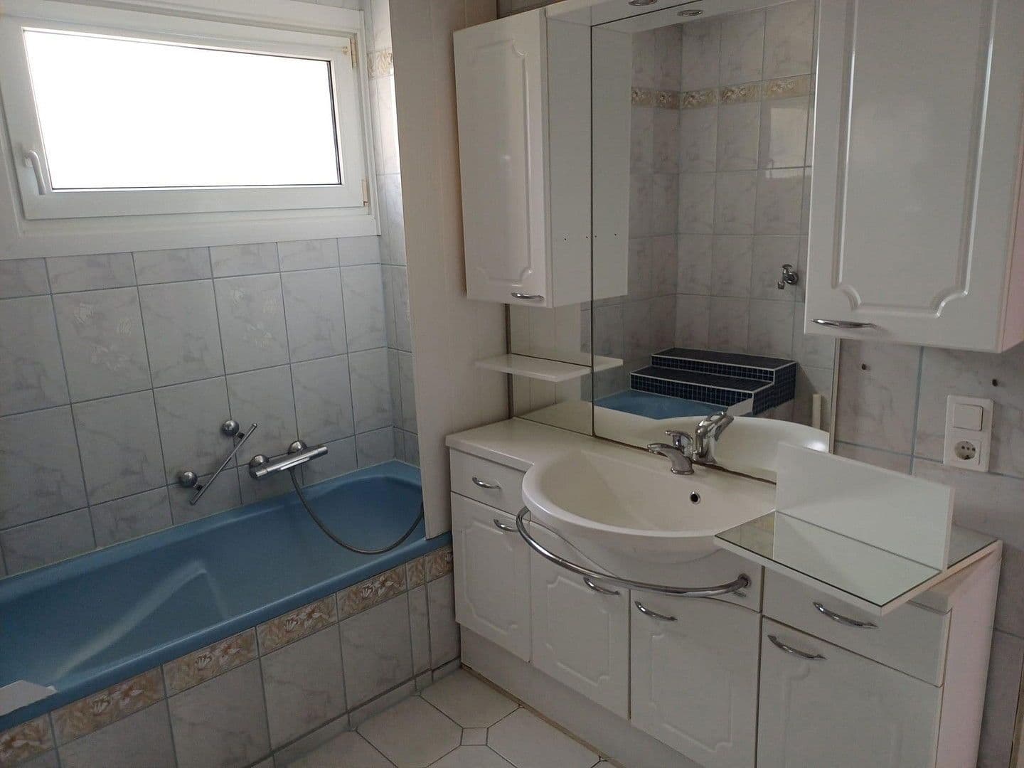 Pronájem bytu 3+kk 82 m², Schwäbisch Gmünd, Bádensko-Württembersko Pronájem bytu 3+kk 82 m², Schwäbisch Gmünd, Bádensko-Württembersko