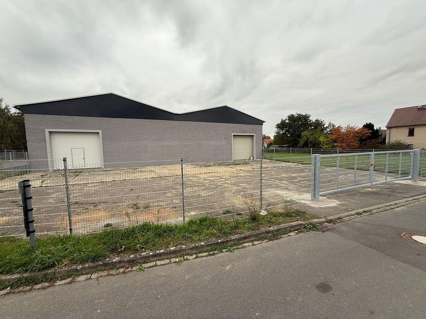 Pronájem nebytového prostoru 1.000 m², Gartenweg 2b, Wurzen, Sasko Pronájem nebytového prostoru 1.000 m², Gartenweg 2b, Wurzen, Sasko