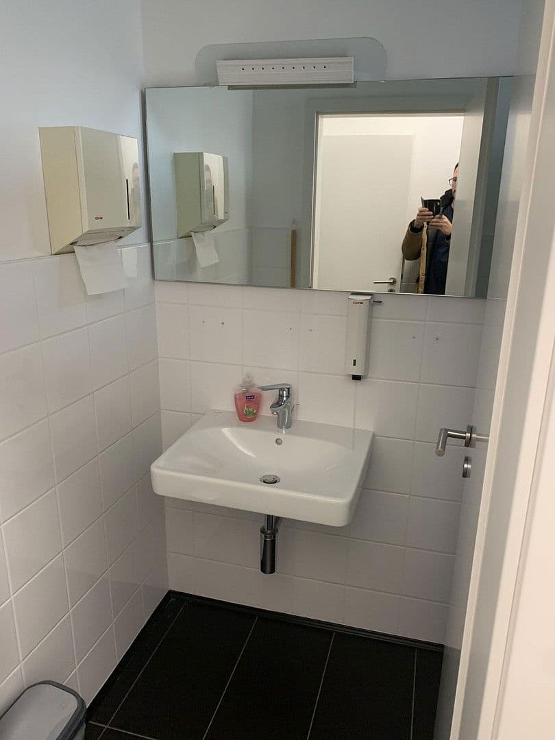 Pronájem kanceláře 297 m², Fürther Straße 228, Nürnberg, Bavorsko Pronájem kanceláře 297 m², Fürther Straße 228, Nürnberg, Bavorsko