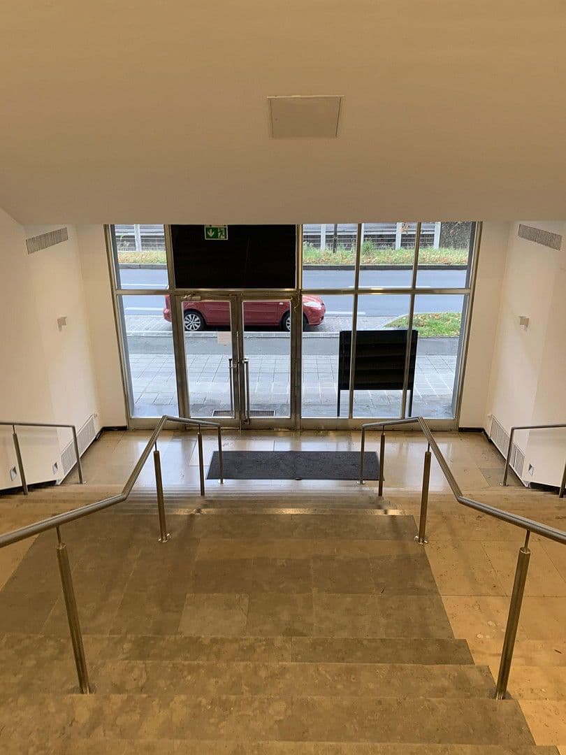 Pronájem kanceláře 297 m², Fürther Straße 228, Nürnberg, Bavorsko Pronájem kanceláře 297 m², Fürther Straße 228, Nürnberg, Bavorsko