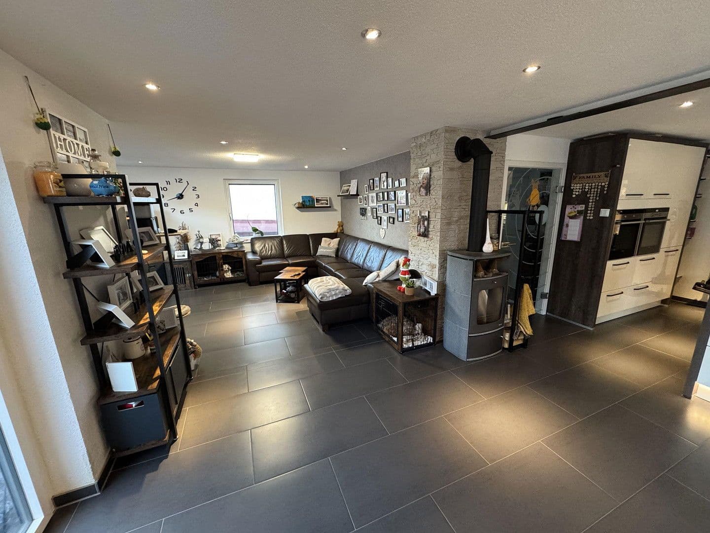 Prodej domu 130 m², pozemek 309 m², Lichtenstein, Bádensko-Württembersko Prodej domu 130 m², pozemek 309 m², Lichtenstein, Bádensko-Württembersko