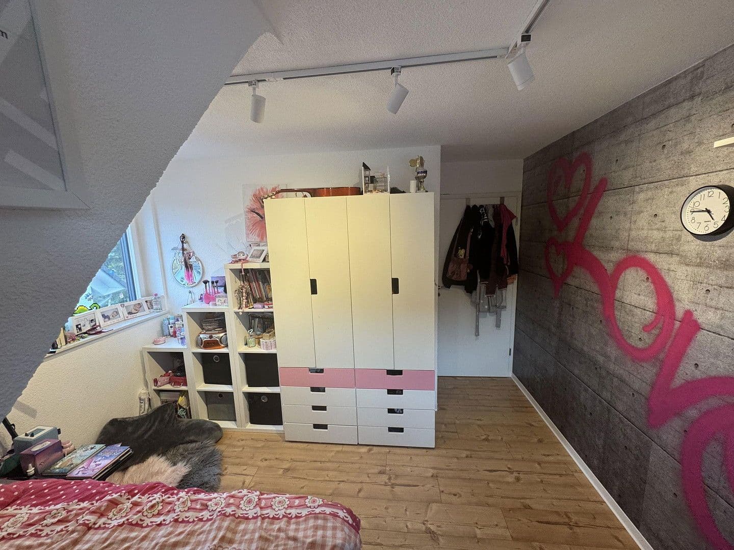 Prodej domu 130 m², pozemek 309 m², Lichtenstein, Bádensko-Württembersko Prodej domu 130 m², pozemek 309 m², Lichtenstein, Bádensko-Württembersko