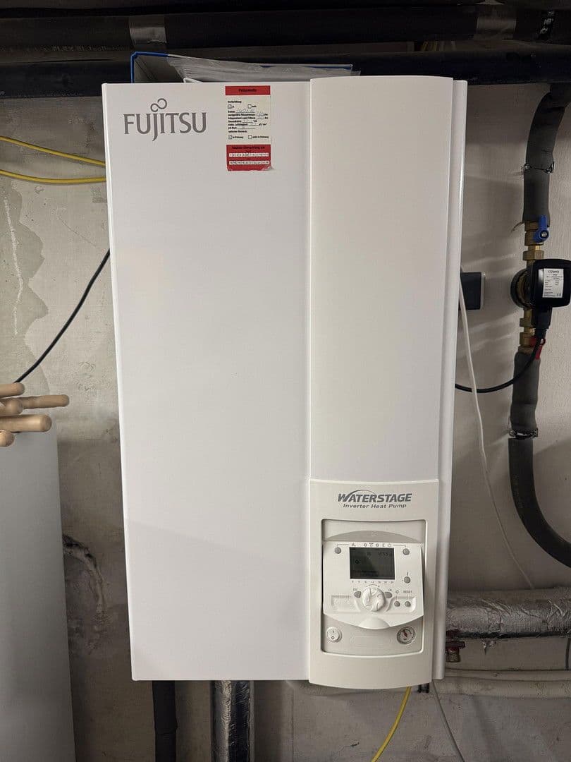 Prodej domu 130 m², pozemek 309 m², Lichtenstein, Bádensko-Württembersko Prodej domu 130 m², pozemek 309 m², Lichtenstein, Bádensko-Württembersko