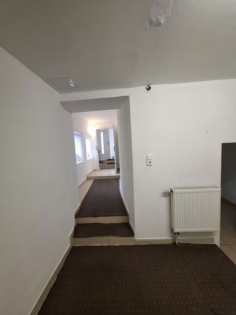 Pronájem bytu 4+1 84 m², Wertachstrasse 12, Augsburg, Bavorsko Pronájem bytu 4+1 84 m², Wertachstrasse 12, Augsburg, Bavorsko