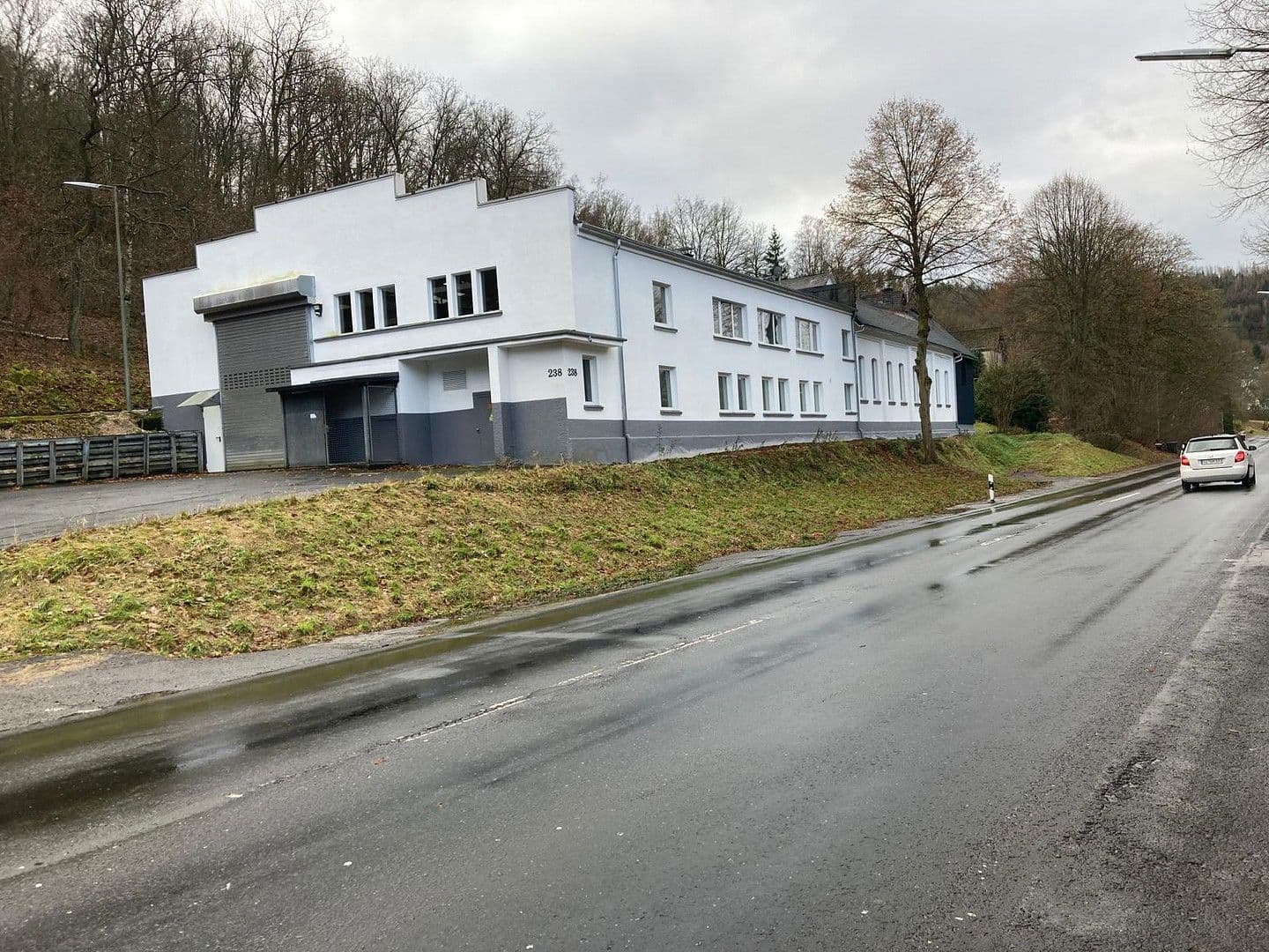 Pronájem nebytového prostoru 1.115 m², Siegen, Severní Porýní-Vestfálsko Pronájem nebytového prostoru 1.115 m², Siegen, Severní Porýní-Vestfálsko