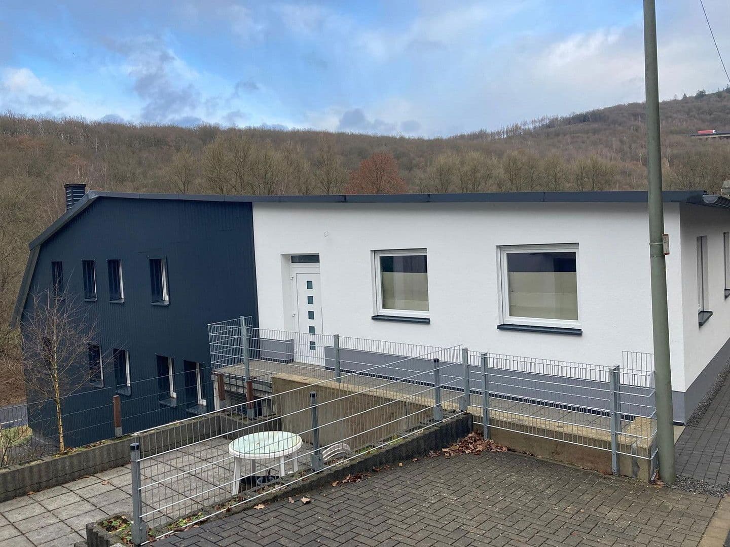 Pronájem nebytového prostoru 1.115 m², Siegen, Severní Porýní-Vestfálsko Pronájem nebytového prostoru 1.115 m², Siegen, Severní Porýní-Vestfálsko
