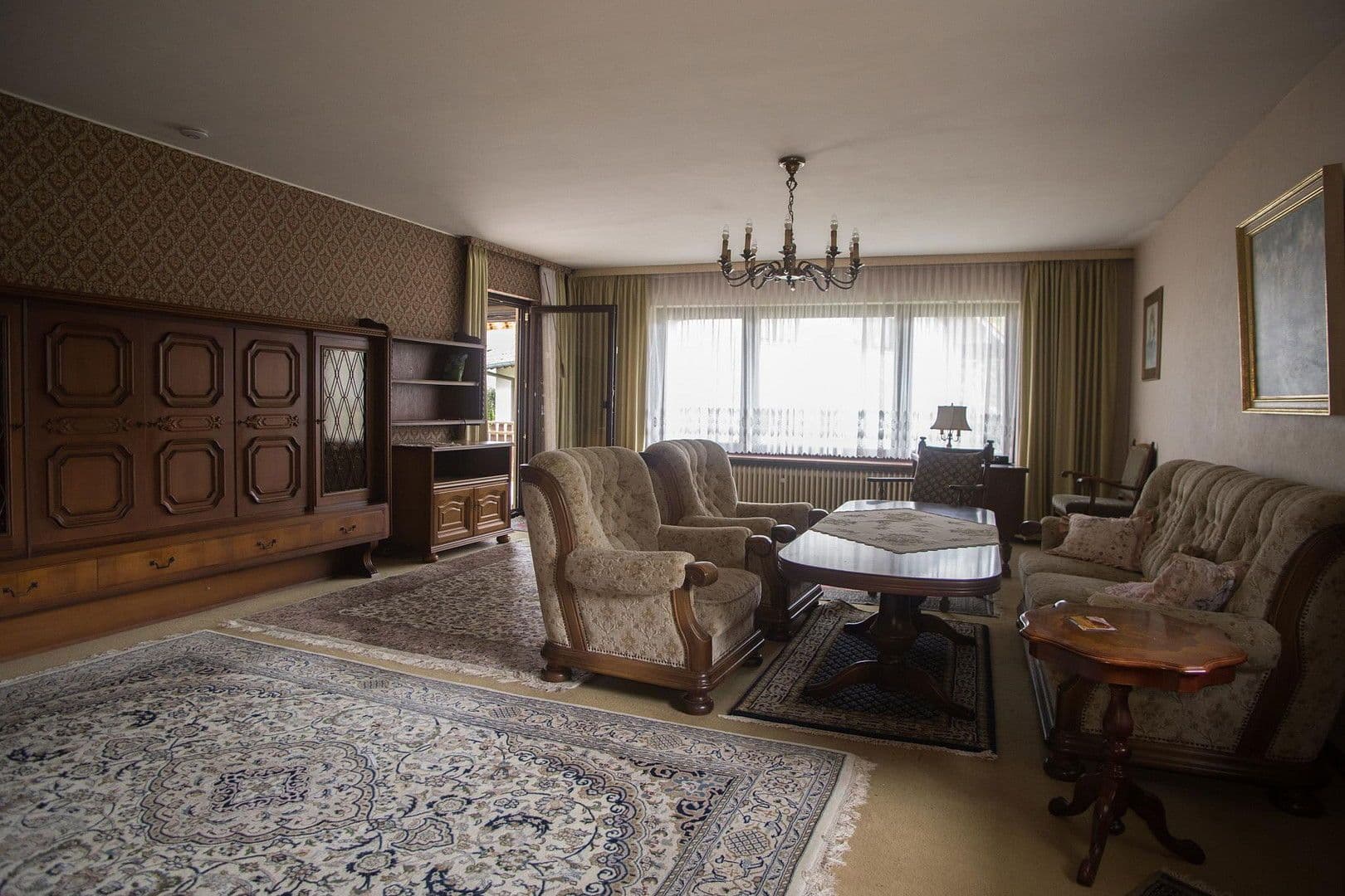 Prodej domu 216 m², pozemek 1.741 m², Babenhausen, Hessen Prodej domu 216 m², pozemek 1.741 m², Babenhausen, Hessen