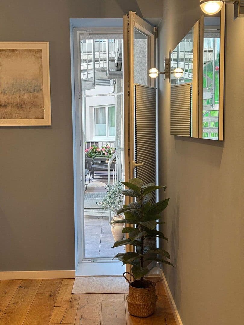 Pronájem bytu 1+1 36 m², Oberbilker Allee 39, Düsseldorf, Severní Porýní-Vestfálsko Pronájem bytu 1+1 36 m², Oberbilker Allee 39, Düsseldorf, Severní Porýní-Vestfálsko