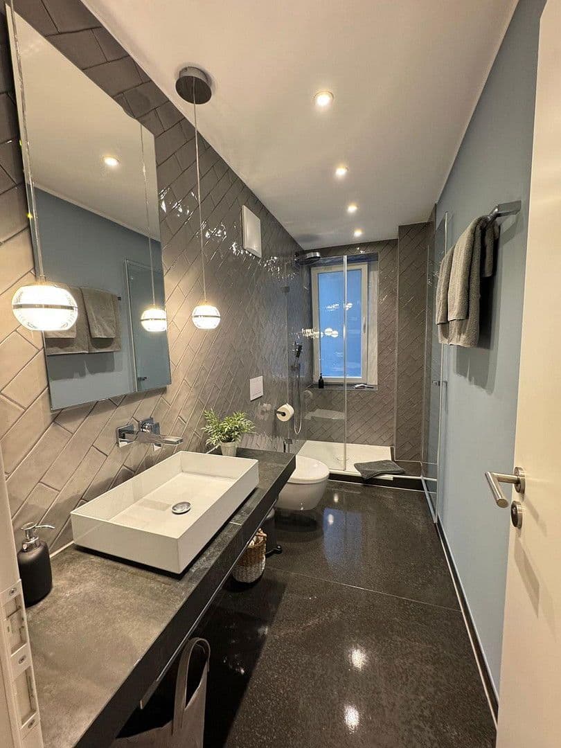 Pronájem bytu 1+1 36 m², Oberbilker Allee 39, Düsseldorf, Severní Porýní-Vestfálsko Pronájem bytu 1+1 36 m², Oberbilker Allee 39, Düsseldorf, Severní Porýní-Vestfálsko