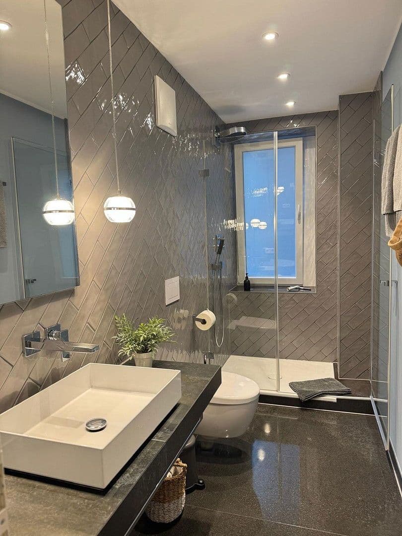 Pronájem bytu 1+1 36 m², Oberbilker Allee 39, Düsseldorf, Severní Porýní-Vestfálsko Pronájem bytu 1+1 36 m², Oberbilker Allee 39, Düsseldorf, Severní Porýní-Vestfálsko