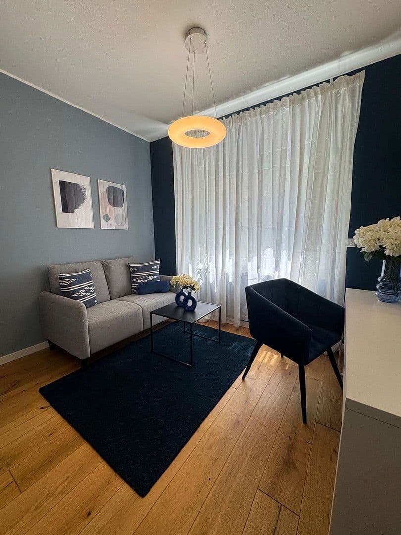 Pronájem bytu 1+1 36 m², Oberbilker Allee 39, Düsseldorf, Severní Porýní-Vestfálsko Pronájem bytu 1+1 36 m², Oberbilker Allee 39, Düsseldorf, Severní Porýní-Vestfálsko