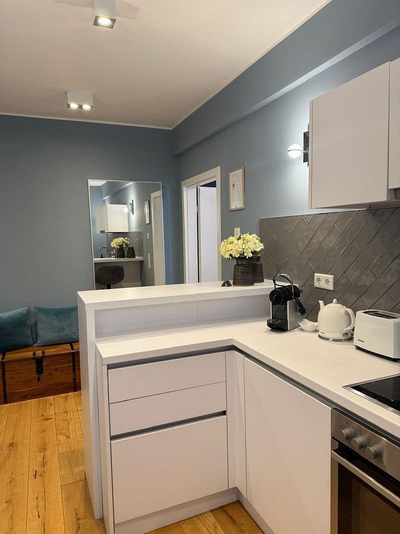 Pronájem bytu 1+1 36 m², Oberbilker Allee 39, Düsseldorf, Severní Porýní-Vestfálsko Pronájem bytu 1+1 36 m², Oberbilker Allee 39, Düsseldorf, Severní Porýní-Vestfálsko