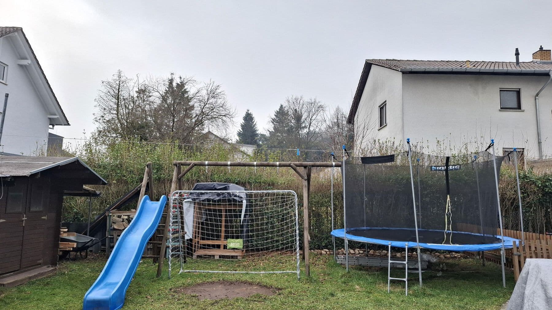 Prodej domu 265 m², pozemek 620 m², Mehlingen, Porýní-Falc Prodej domu 265 m², pozemek 620 m², Mehlingen, Porýní-Falc