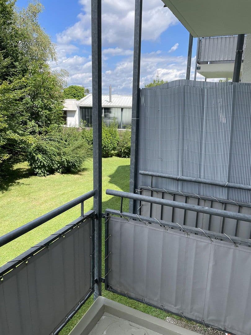 Pronájem bytu 1+1 30 m², Marconistr. 10, Augsburg, Bavorsko Pronájem bytu 1+1 30 m², Marconistr. 10, Augsburg, Bavorsko