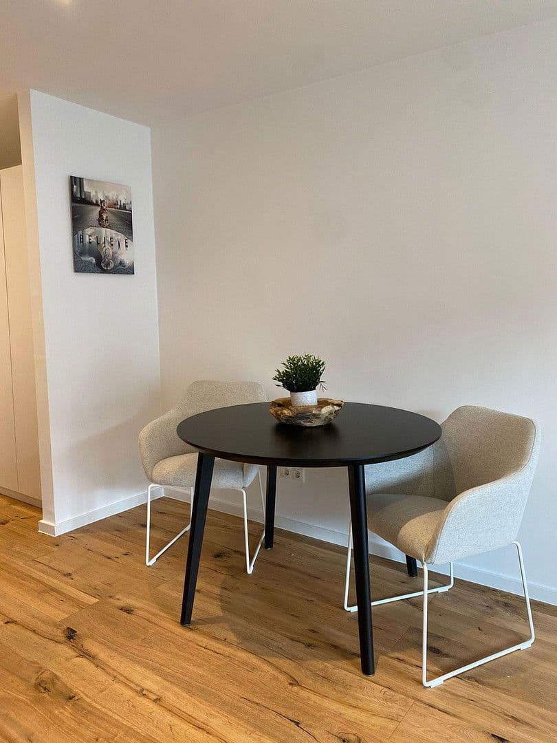 Pronájem bytu 1+1 29 m², Berg-am-Laim-Str. 95, München, Bavorsko Pronájem bytu 1+1 29 m², Berg-am-Laim-Str. 95, München, Bavorsko