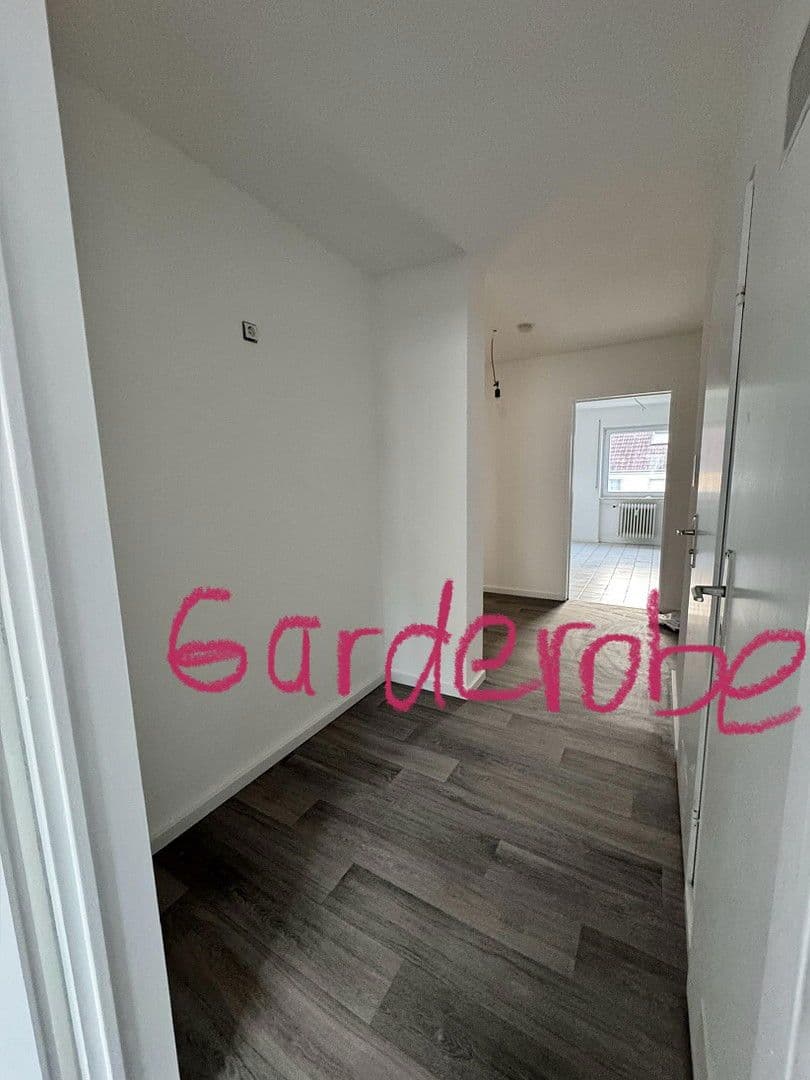 Pronájem bytu 3+1 81 m², Römerstr. 3, Rottweil, Bádensko-Württembersko Pronájem bytu 3+1 81 m², Römerstr. 3, Rottweil, Bádensko-Württembersko