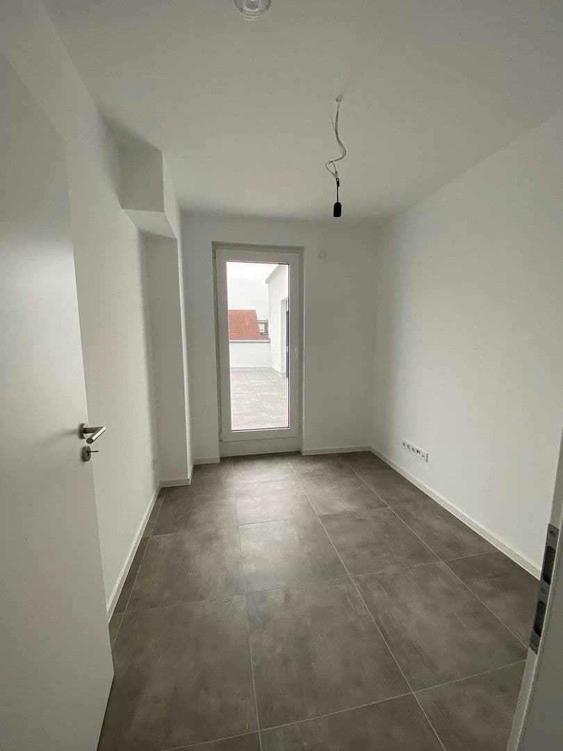 Pronájem bytu 5+1 134 m², Langendiebacher Str. 49, Erlensee, Hessen Pronájem bytu 5+1 134 m², Langendiebacher Str. 49, Erlensee, Hessen