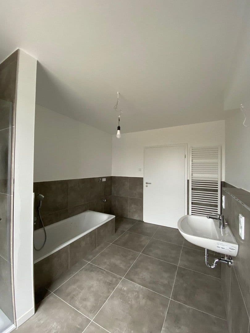 Pronájem bytu 5+1 134 m², Langendiebacher Str. 49, Erlensee, Hessen Pronájem bytu 5+1 134 m², Langendiebacher Str. 49, Erlensee, Hessen