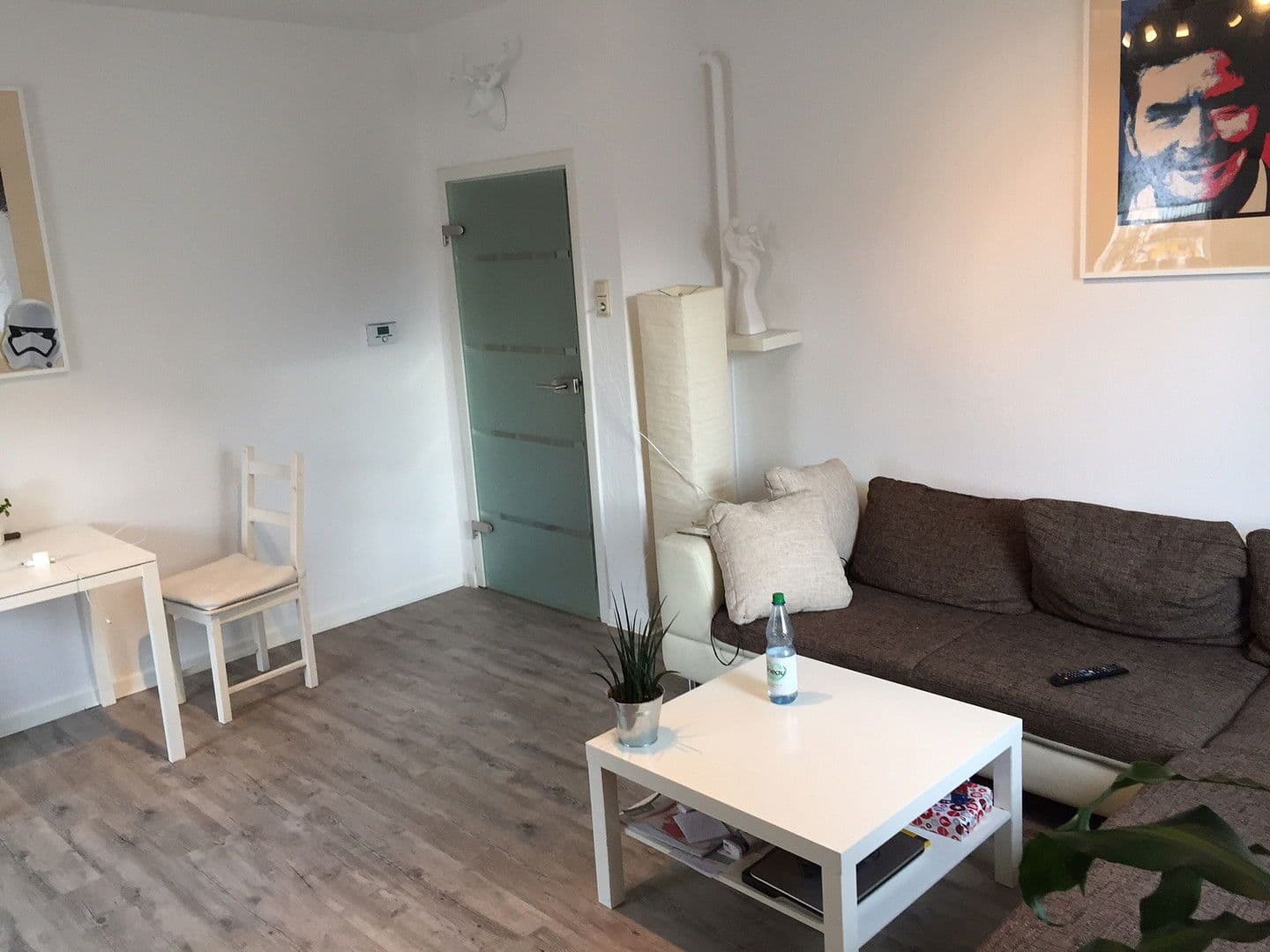 Pronájem bytu 3+1 74 m², Krausenstr. 44, Hannover, Dolní Sasko Pronájem bytu 3+1 74 m², Krausenstr. 44, Hannover, Dolní Sasko