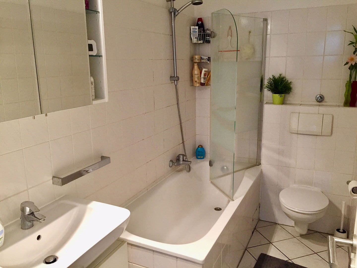 Pronájem bytu 3+1 74 m², Krausenstr. 44, Hannover, Dolní Sasko Pronájem bytu 3+1 74 m², Krausenstr. 44, Hannover, Dolní Sasko