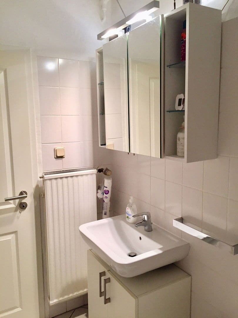 Pronájem bytu 3+1 74 m², Krausenstr. 44, Hannover, Dolní Sasko Pronájem bytu 3+1 74 m², Krausenstr. 44, Hannover, Dolní Sasko