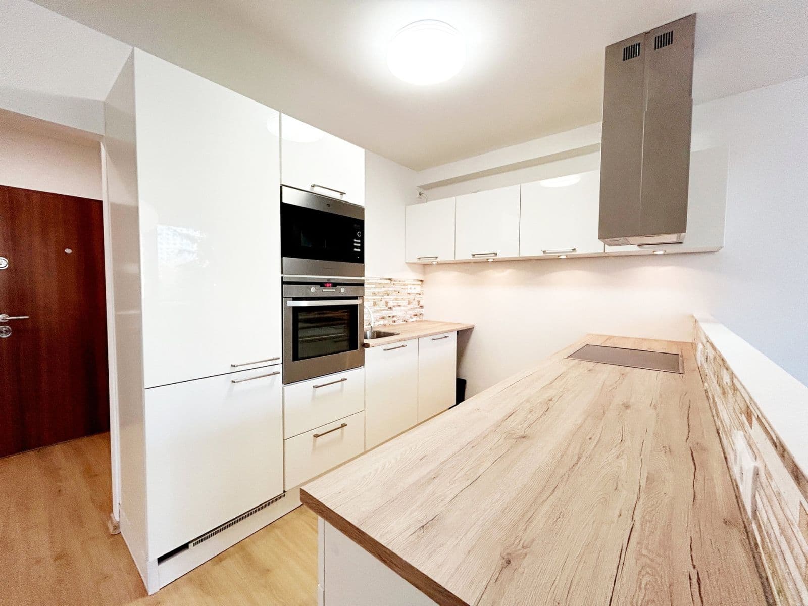 Pronájem bytu 4+kk 84 m², Strašnická, Praha, Praha Pronájem bytu 4+kk 84 m², Strašnická, Praha, Praha