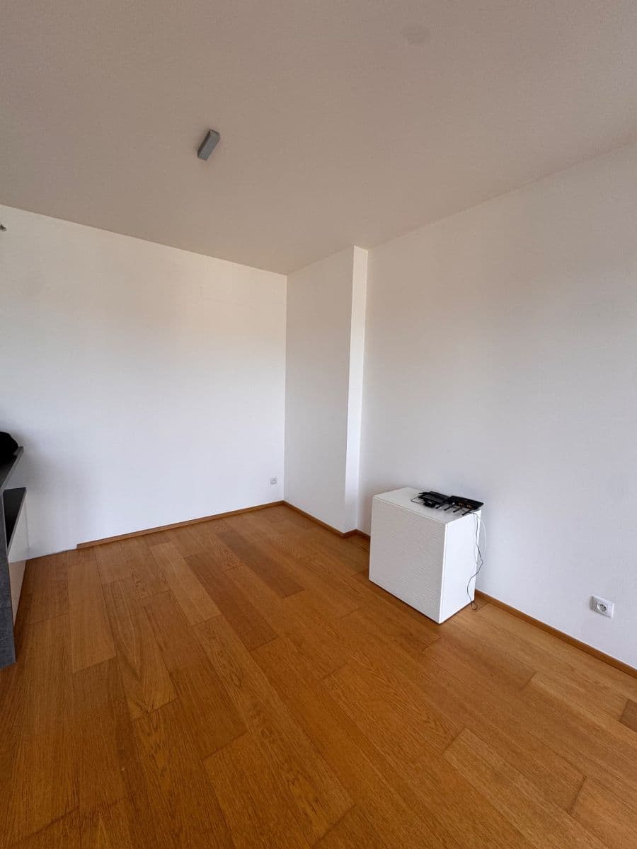 Pronájem bytu 3+kk 83 m², Nademlejnská, Praha, Praha Pronájem bytu 3+kk 83 m², Nademlejnská, Praha, Praha