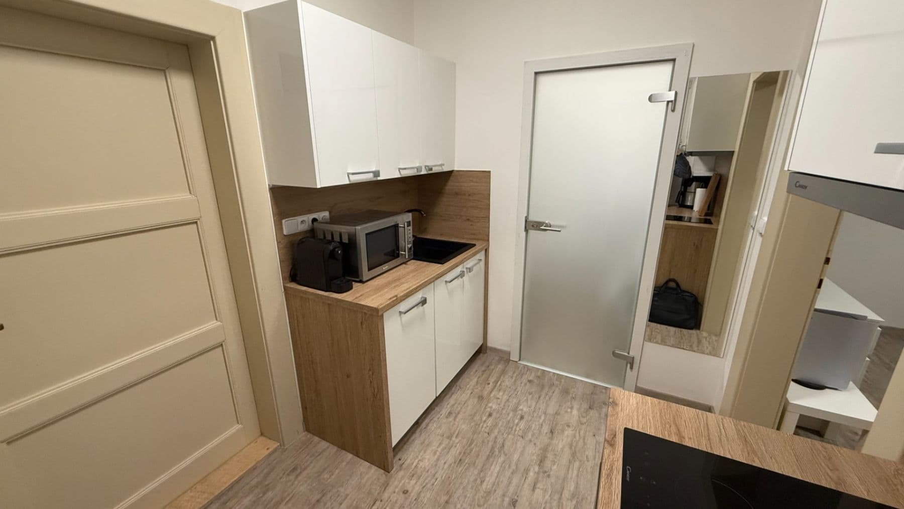 Pronájem bytu 1+1 26 m², V Podbabě, Praha, Praha Pronájem bytu 1+1 26 m², V Podbabě, Praha, Praha