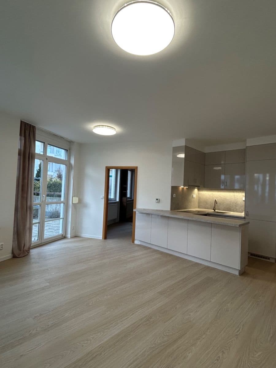 Pronájem bytu 2+kk 120 m², Högerova, Praha, Praha Pronájem bytu 2+kk 120 m², Högerova, Praha, Praha