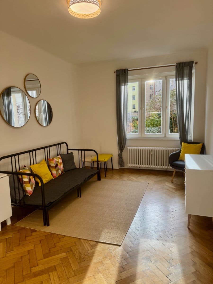 Pronájem bytu 1+kk 25 m², Strojnická, Praha, Praha Pronájem bytu 1+kk 25 m², Strojnická, Praha, Praha