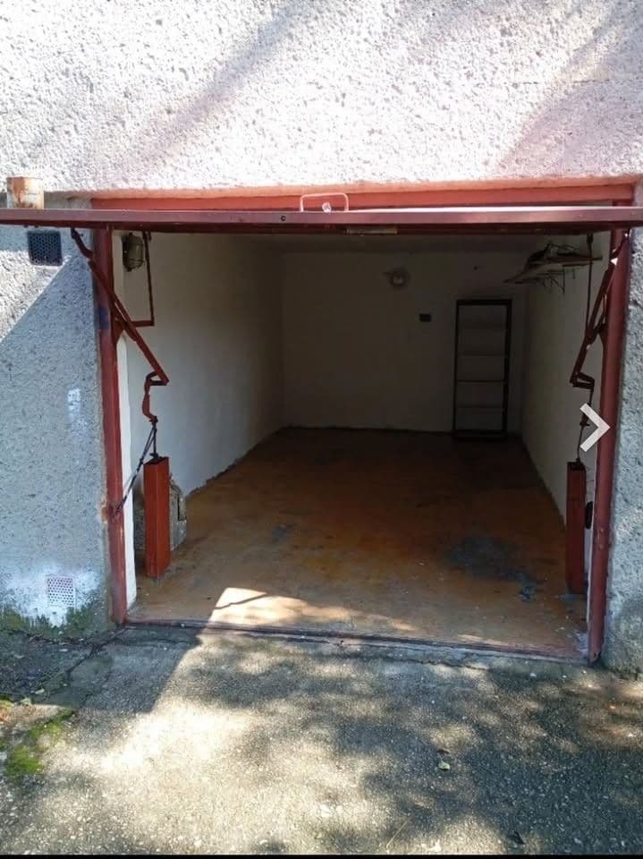 Pronájem garáže 15 m², Pavlovova, Ostrava, Moravskoslezský kraj Pronájem garáže 15 m², Pavlovova, Ostrava, Moravskoslezský kraj