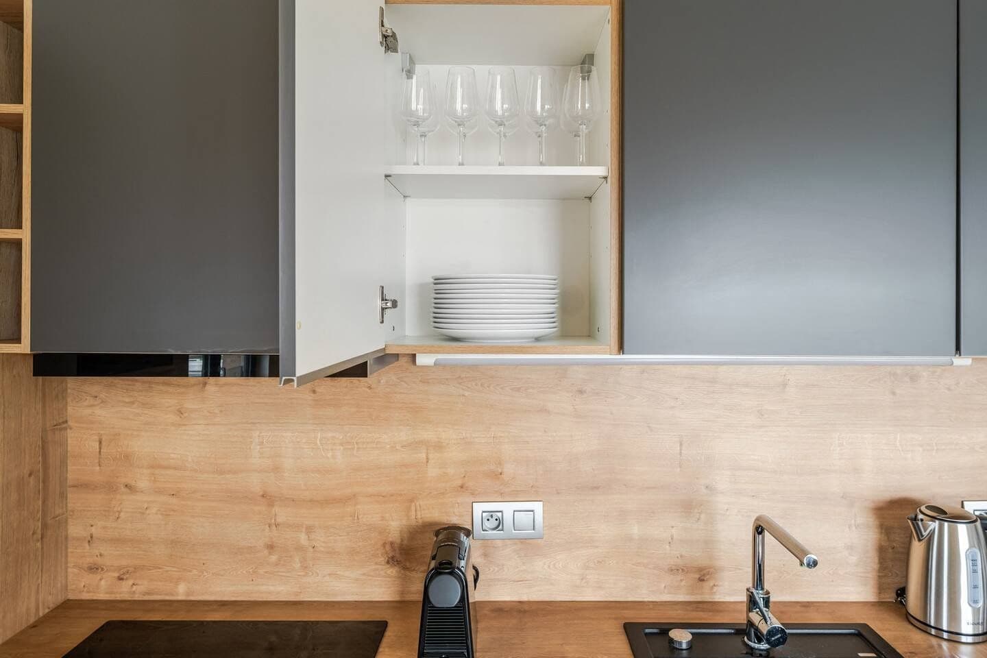 Pronájem bytu 94 m², Menclova, Praha, Praha Pronájem bytu 94 m², Menclova, Praha, Praha