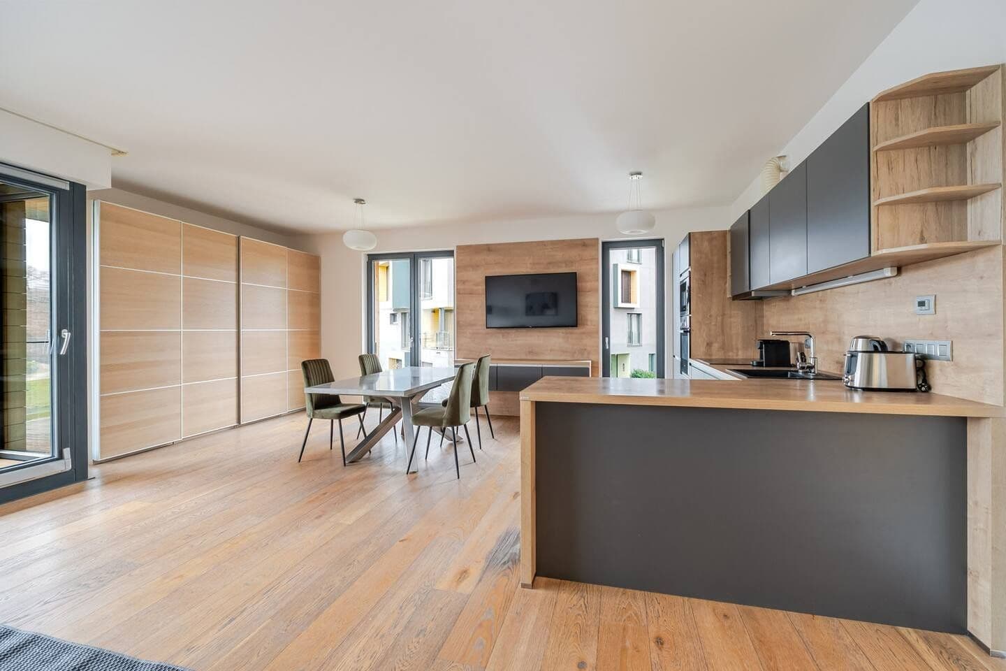 Pronájem bytu 94 m², Menclova, Praha, Praha Pronájem bytu 94 m², Menclova, Praha, Praha