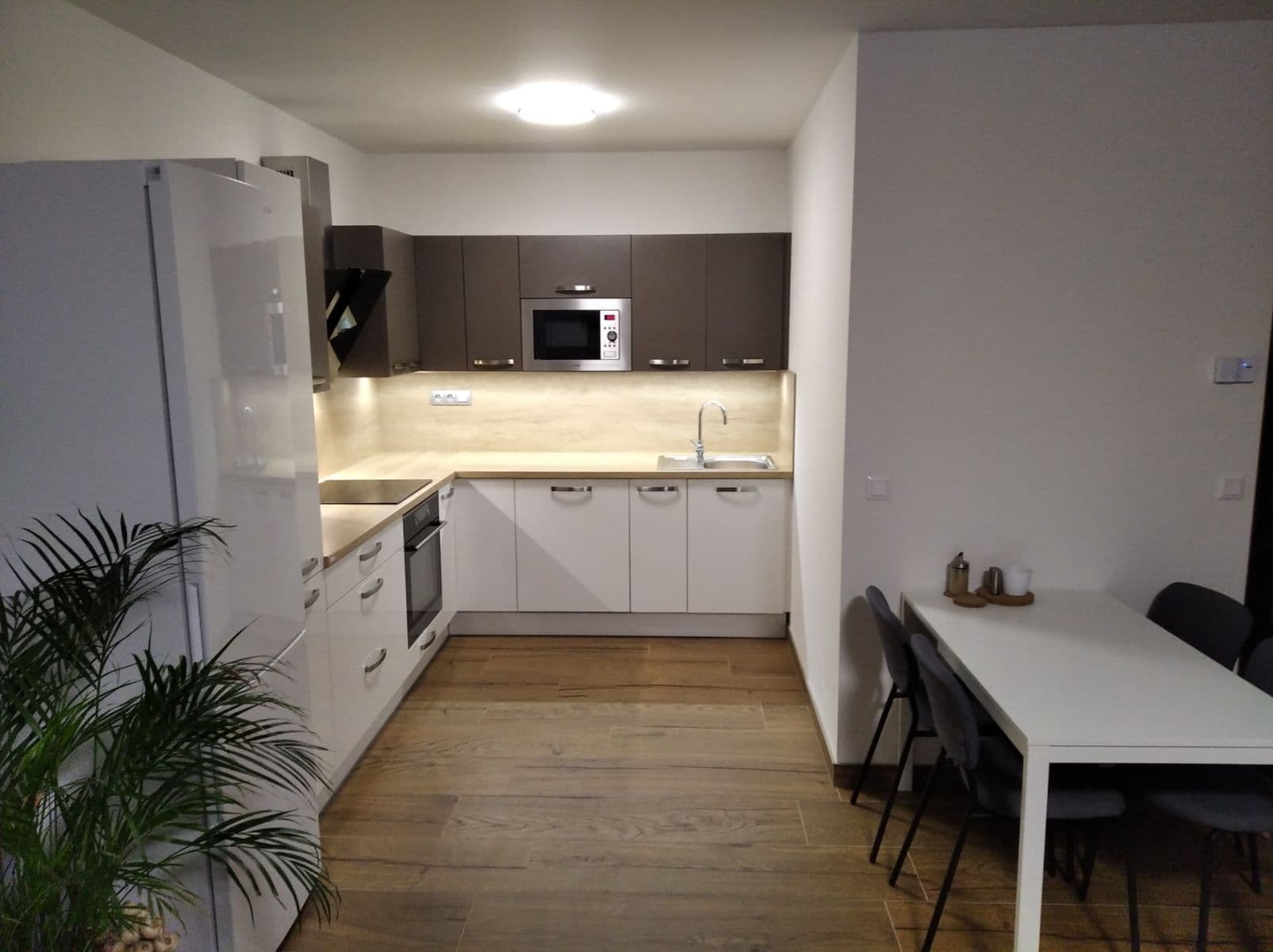 Pronájem bytu 2+kk 60 m², Třída Jiřího Pelikána, Olomouc, Olomoucký kraj Pronájem bytu 2+kk 60 m², Třída Jiřího Pelikána, Olomouc, Olomoucký kraj