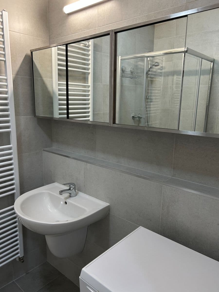 Pronájem bytu 1+kk 35 m², Kudrnova, Praha, Praha Pronájem bytu 1+kk 35 m², Kudrnova, Praha, Praha