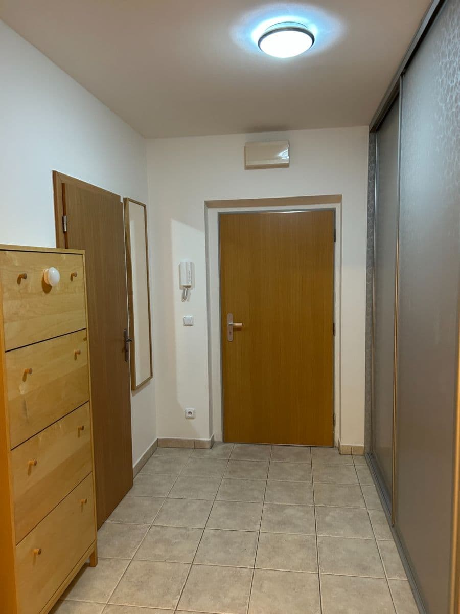Pronájem bytu 1+kk 35 m², Kudrnova, Praha, Praha Pronájem bytu 1+kk 35 m², Kudrnova, Praha, Praha