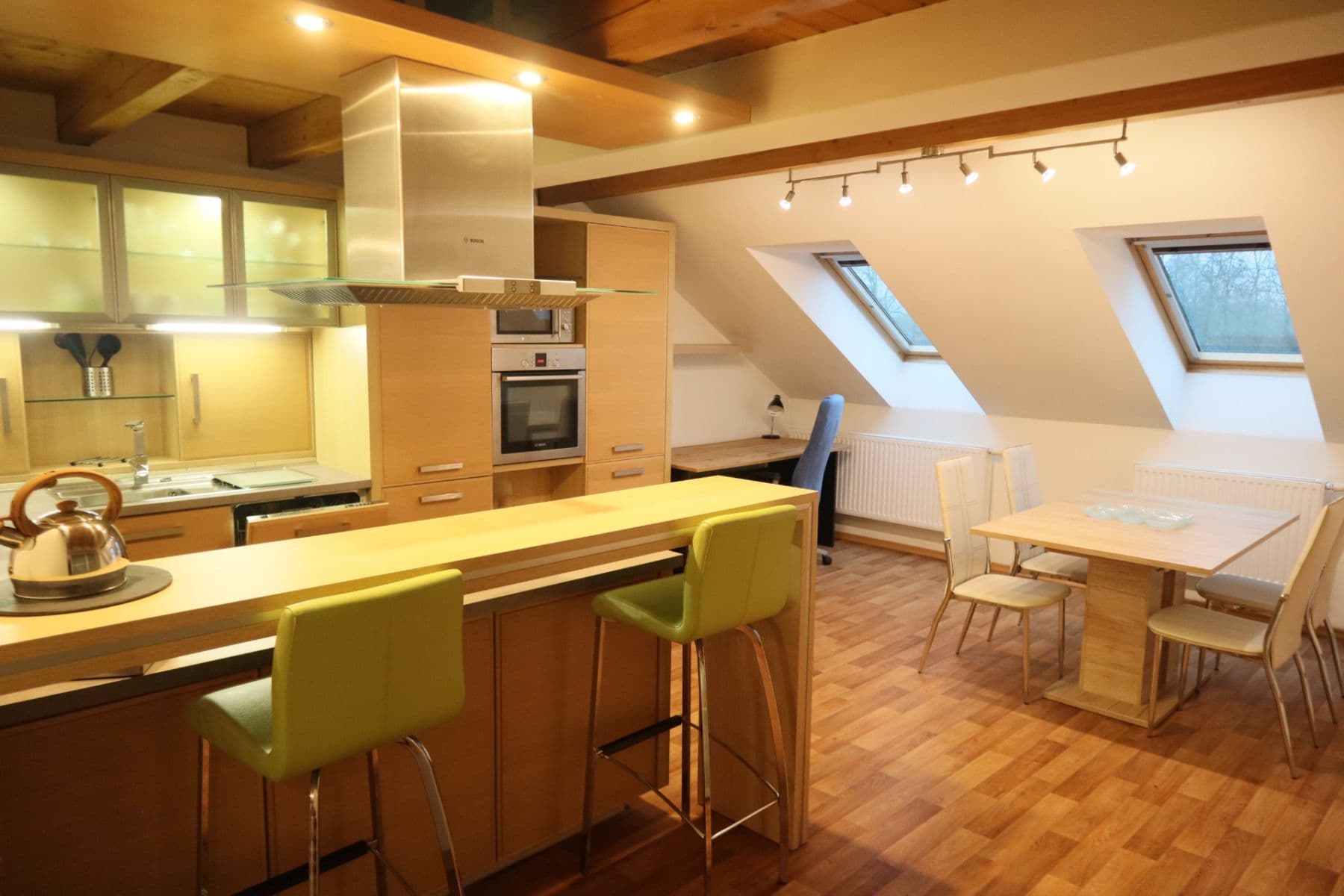 Pronájem bytu 2+1 94 m², Lidická třída, České Budějovice, Jihočeský kraj Pronájem bytu 2+1 94 m², Lidická třída, České Budějovice, Jihočeský kraj