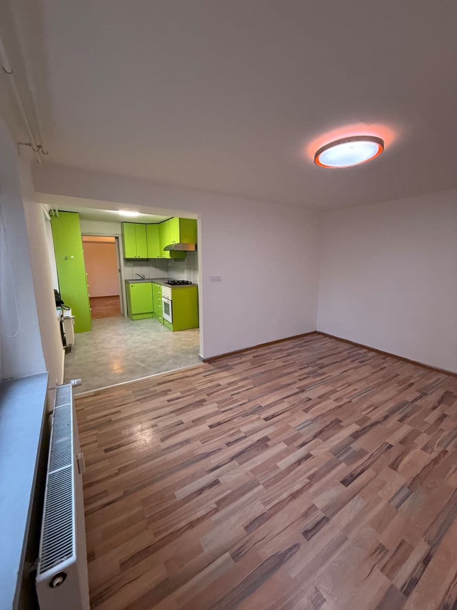 Pronájem bytu 2+kk 39 m², Rabasova, Slaný, Středočeský kraj Pronájem bytu 2+kk 39 m², Rabasova, Slaný, Středočeský kraj