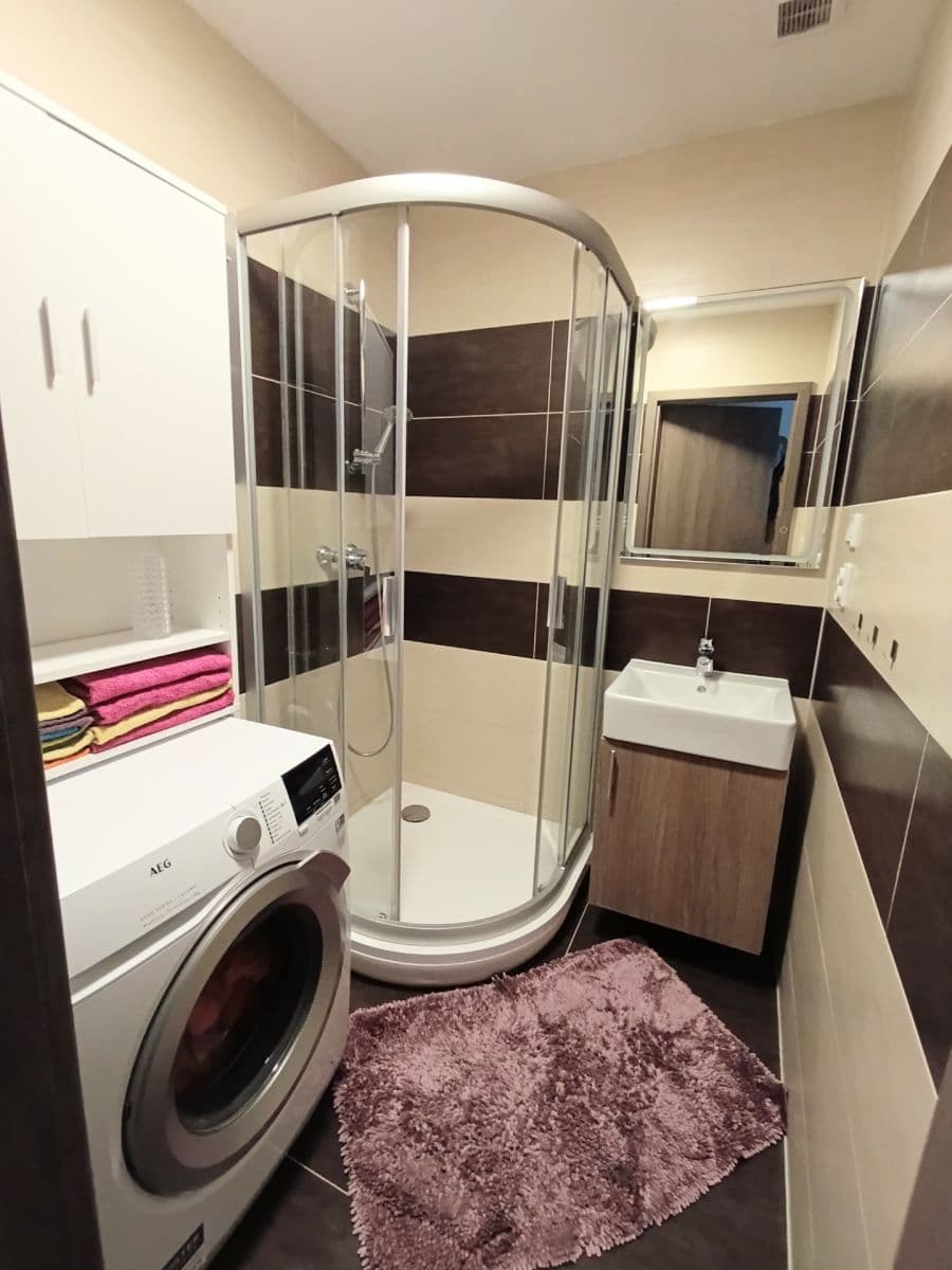 Pronájem bytu 2+1 61 m², Teyschlova, Brno, Jihomoravský kraj Pronájem bytu 2+1 61 m², Teyschlova, Brno, Jihomoravský kraj