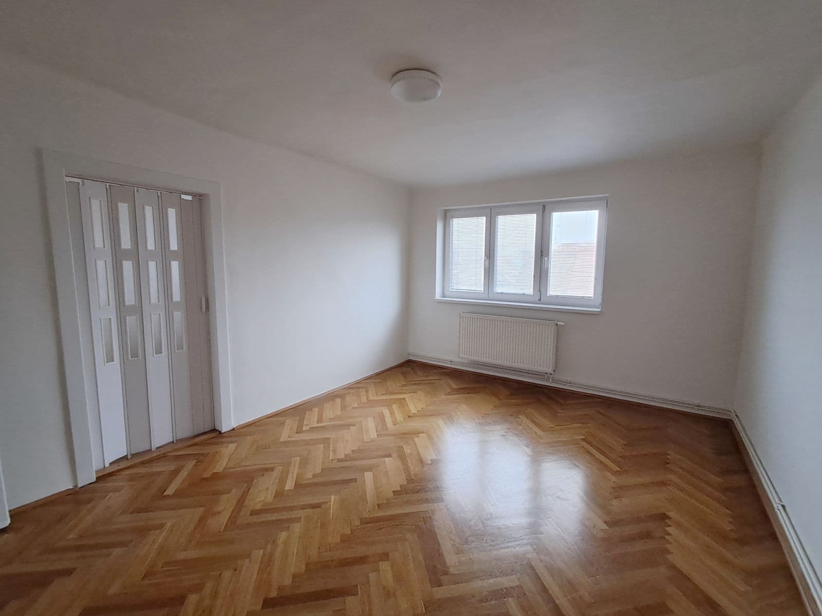 Pronájem bytu 2+1 64 m², Srbská, Brno, Jihomoravský kraj Pronájem bytu 2+1 64 m², Srbská, Brno, Jihomoravský kraj