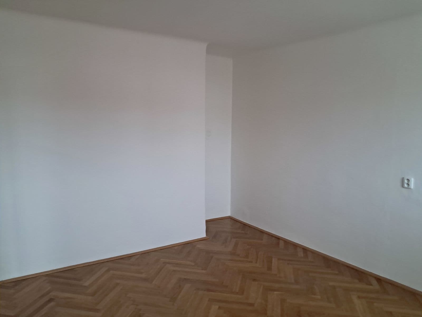 Pronájem bytu 2+1 64 m², Srbská, Brno, Jihomoravský kraj Pronájem bytu 2+1 64 m², Srbská, Brno, Jihomoravský kraj