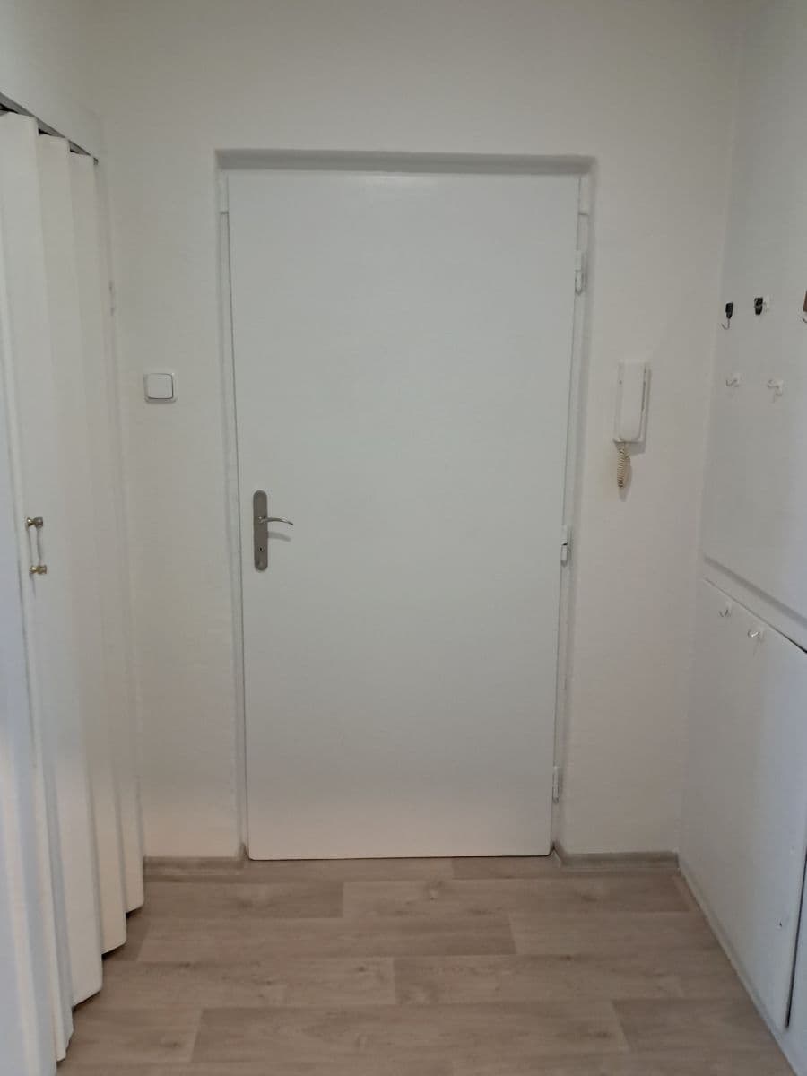 Pronájem bytu 2+1 64 m², Srbská, Brno, Jihomoravský kraj Pronájem bytu 2+1 64 m², Srbská, Brno, Jihomoravský kraj