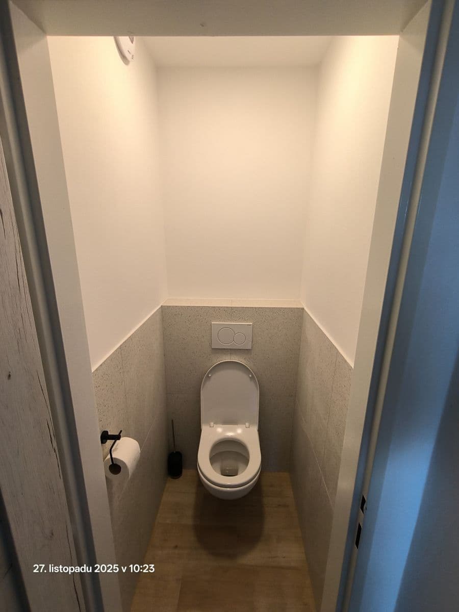 Pronájem bytu 3+1 68 m², Litvínovská, Praha, Praha Pronájem bytu 3+1 68 m², Litvínovská, Praha, Praha