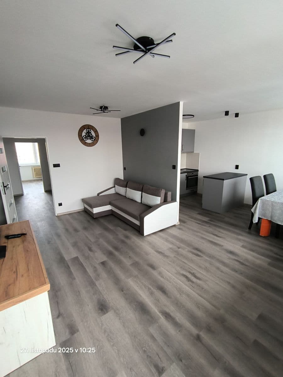 Pronájem bytu 3+1 68 m², Litvínovská, Praha, Praha Pronájem bytu 3+1 68 m², Litvínovská, Praha, Praha