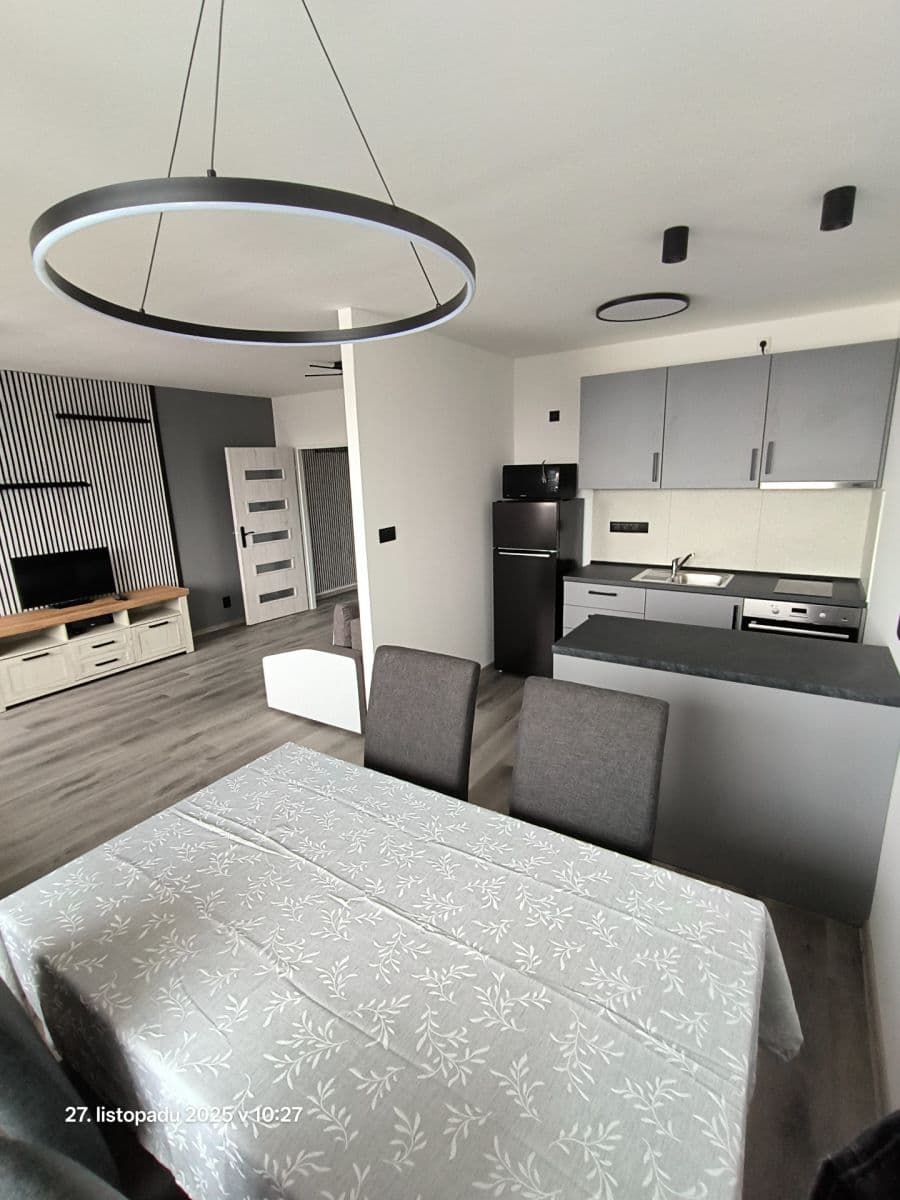 Pronájem bytu 3+1 68 m², Litvínovská, Praha, Praha Pronájem bytu 3+1 68 m², Litvínovská, Praha, Praha