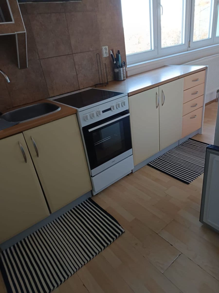 Pronájem bytu 2+kk 60 m², Stankovského, Čelákovice, Středočeský kraj Pronájem bytu 2+kk 60 m², Stankovského, Čelákovice, Středočeský kraj